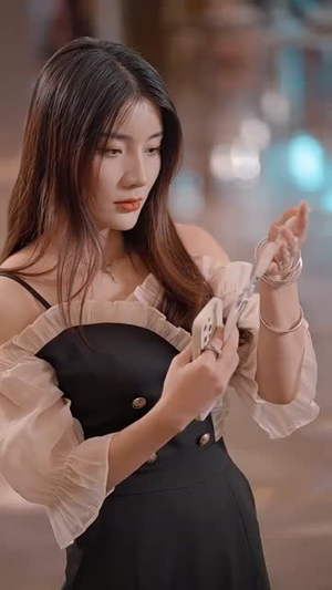 穿越后,皇上追来现代了(95集) 穿越后,皇上追来现代了(95集)短剧终极大结局合集