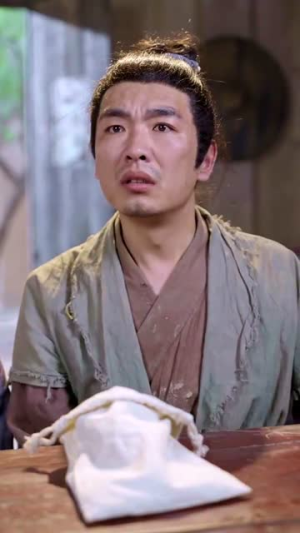 荒年全村啃树皮我带全家咔咔炫肉(164集) 荒年全村啃树皮我带全家咔咔炫肉(164集)短剧终极大放送合集