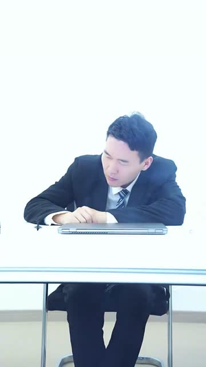 陀螺梦境(15集) 陀螺梦境(15集)短剧大结局超前点映